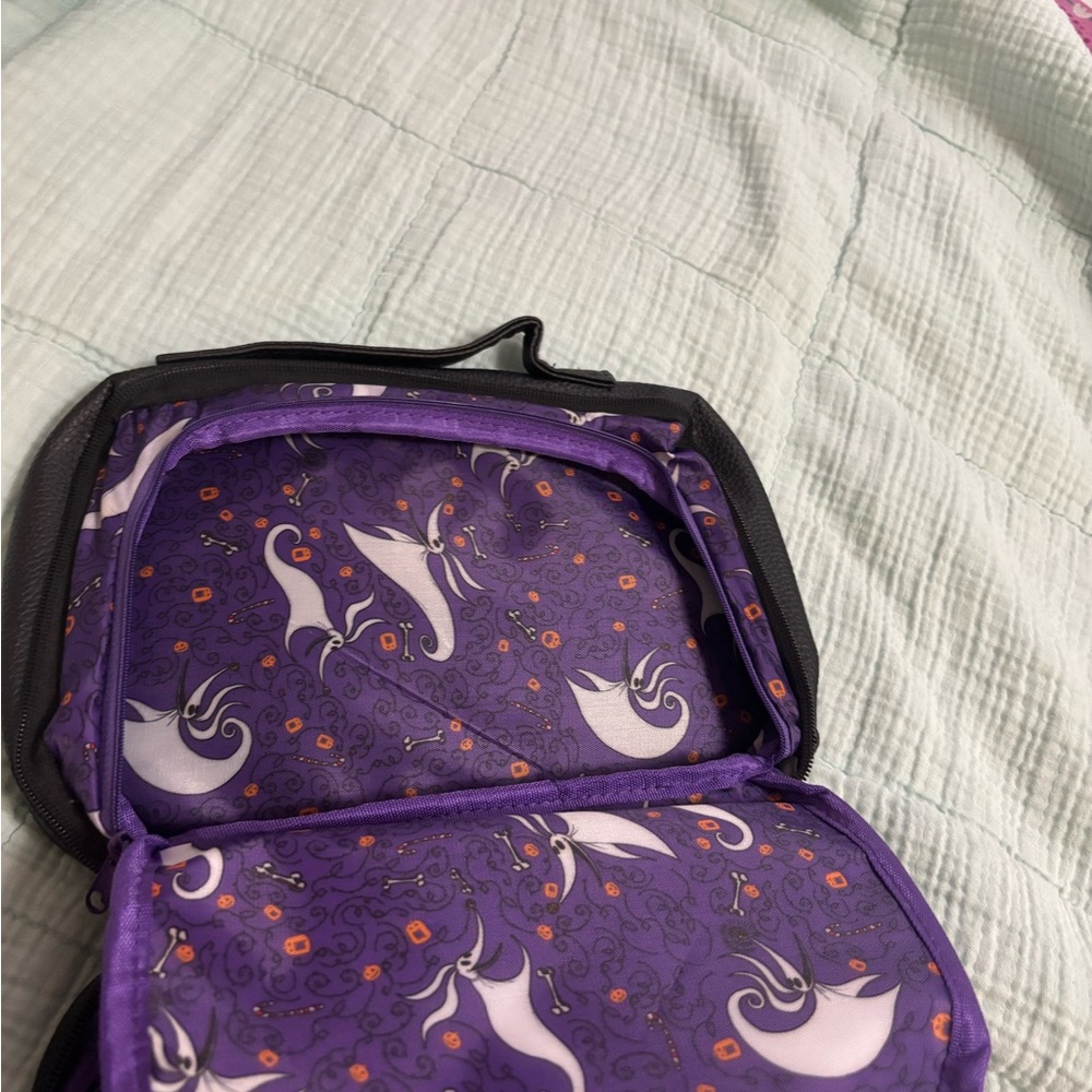 Melt Cosmetic Christmas town bag - Picture 4 of 5